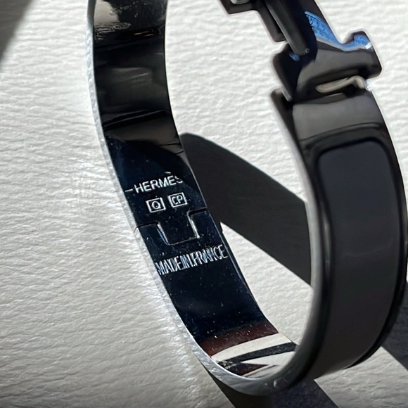 Classic Hermes H bracelet in silver and white - Picture 4 of 9